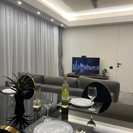 Apartman Premium & Wellness With Jacuzzi, Sauna , Gym , Pool Bukarest