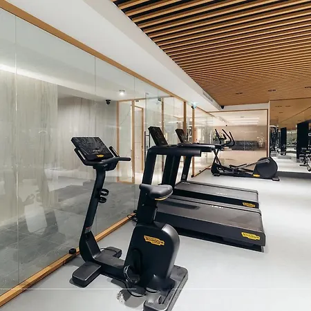 Premium & Wellness With Jacuzzi, Sauna , Gym , Pool Apartman Bukarest