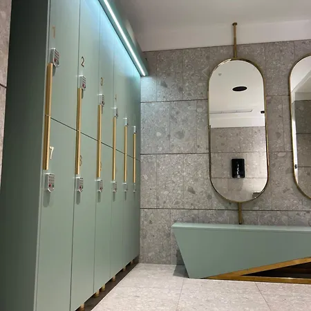Premium & Wellness With Jacuzzi, Sauna , Gym , Pool Bukarest