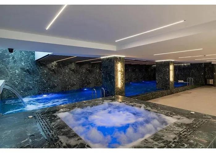 Premium & Wellness With Jacuzzi, Sauna , Gym , Pool 公寓 布加勒斯特