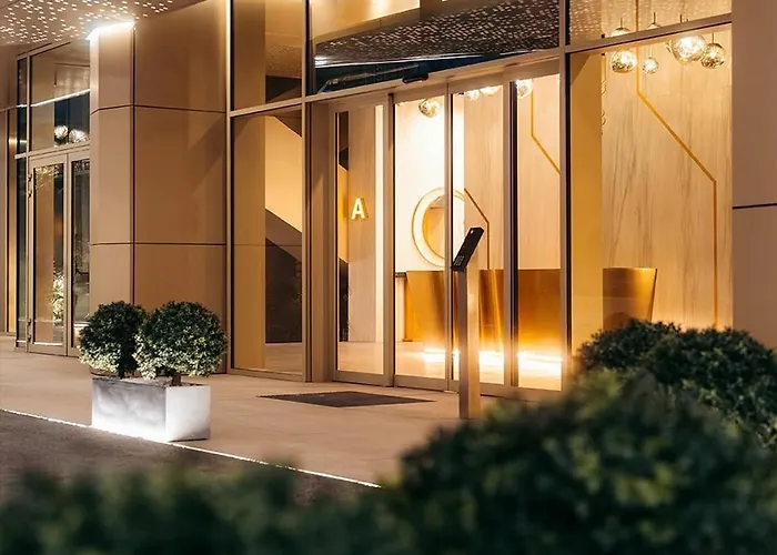Premium & Wellness With Jacuzzi, Sauna , Gym , Pool